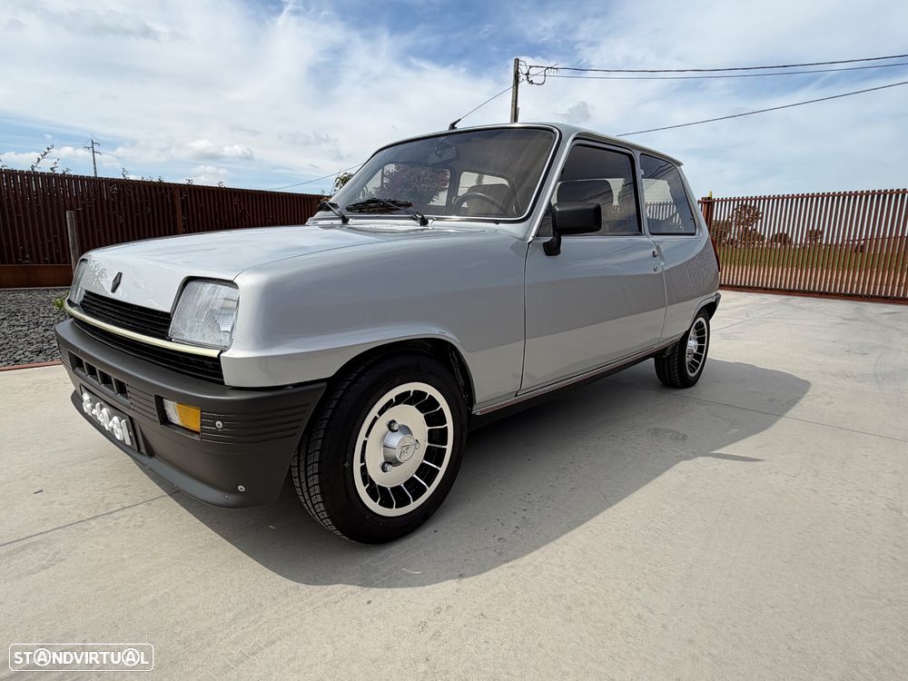 Renault 5 - 8