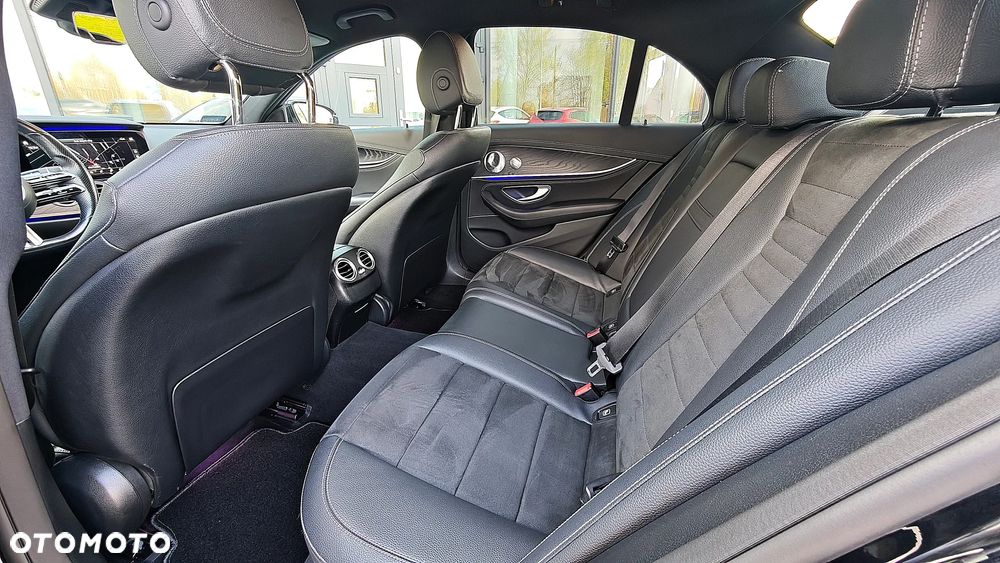 Mercedes-Benz Klasa E 220 d 4-Matic AMG - 24