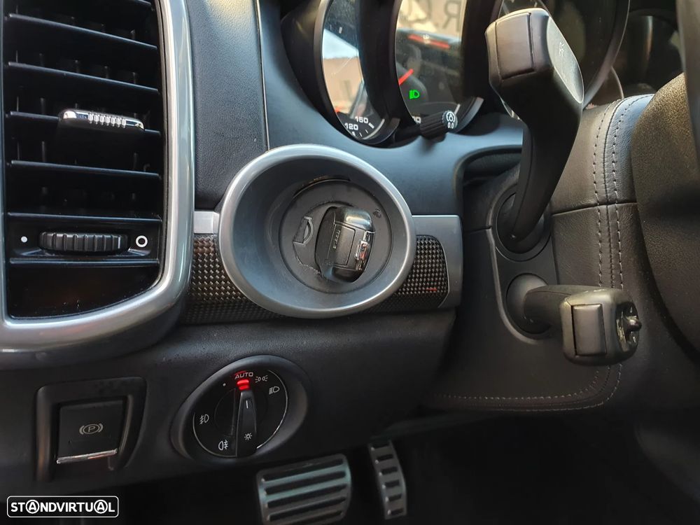 Porsche Cayenne S - 24