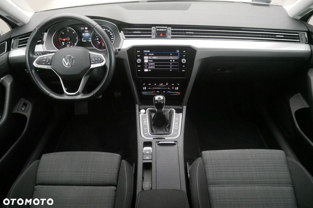 Volkswagen Passat Variant 2.0 TDI EVO Business - 8