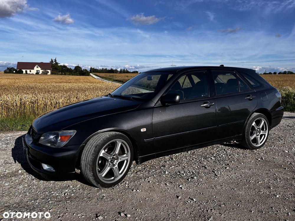 Lexus IS - 2