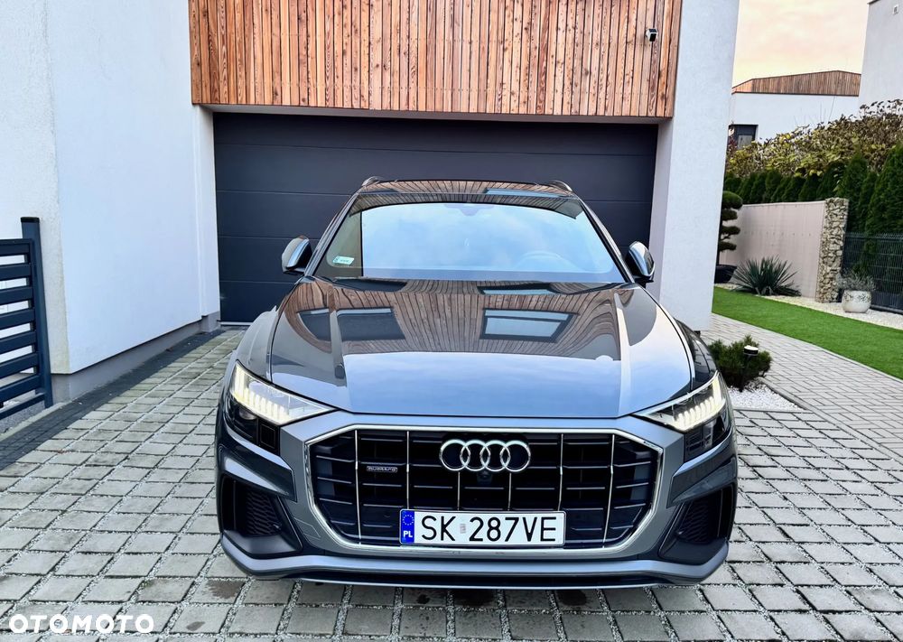 Audi Q8 - 10
