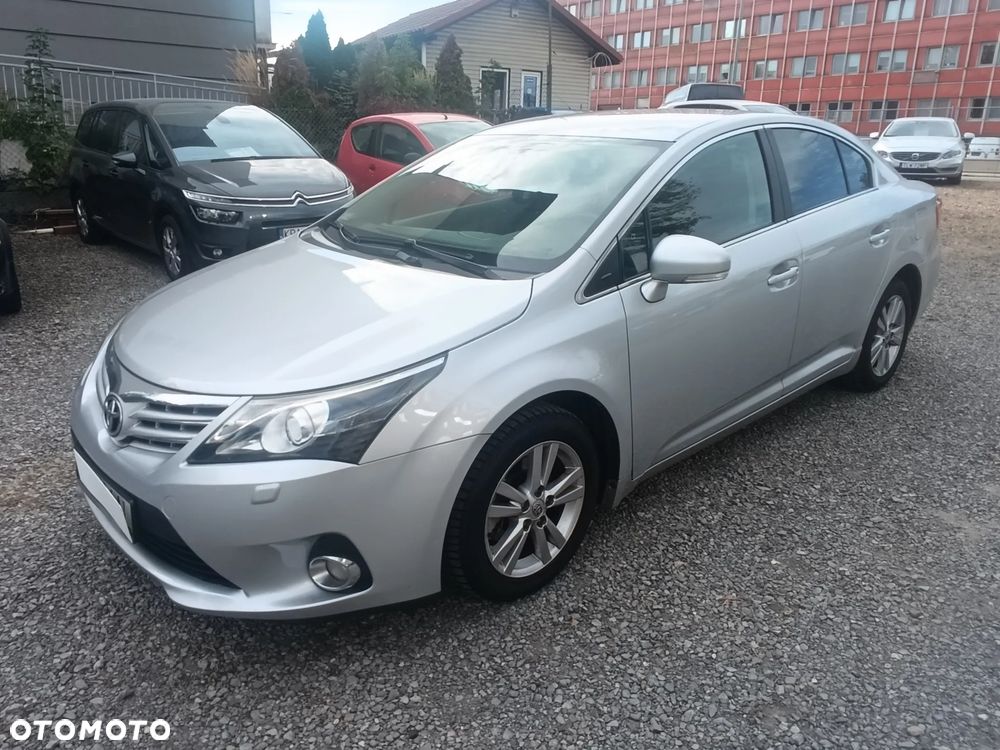 Toyota Avensis 2.0 D-4D Luna - 19