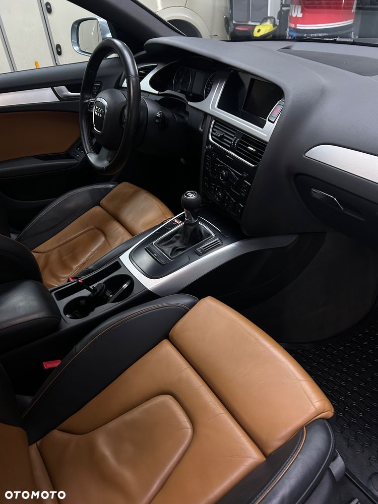 Audi A4 Avant 2.0 TDI DPF quattro S line Sportpaket - 15