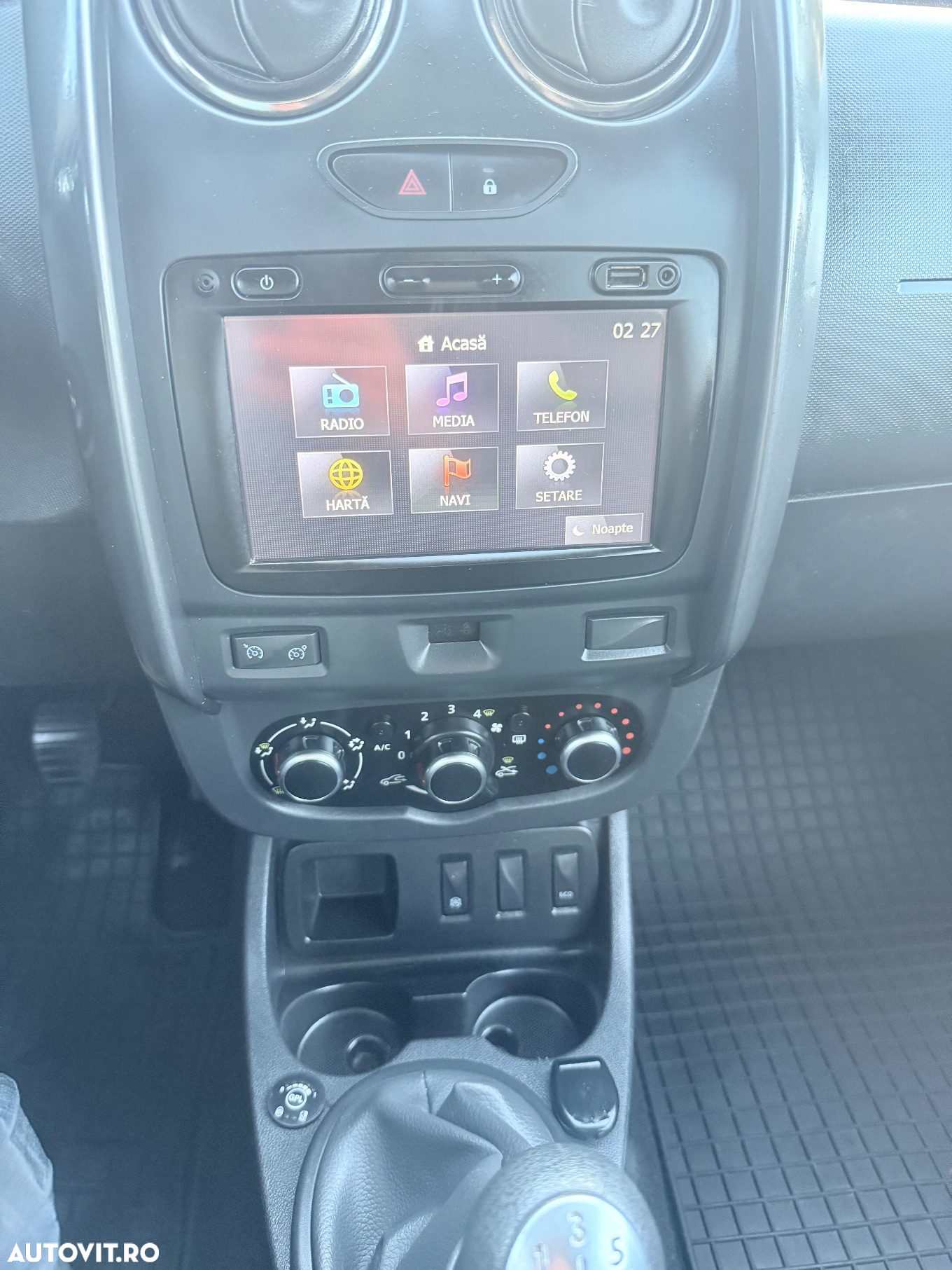 Dacia Duster 1.6 SCe Prestige jante 16" - 22