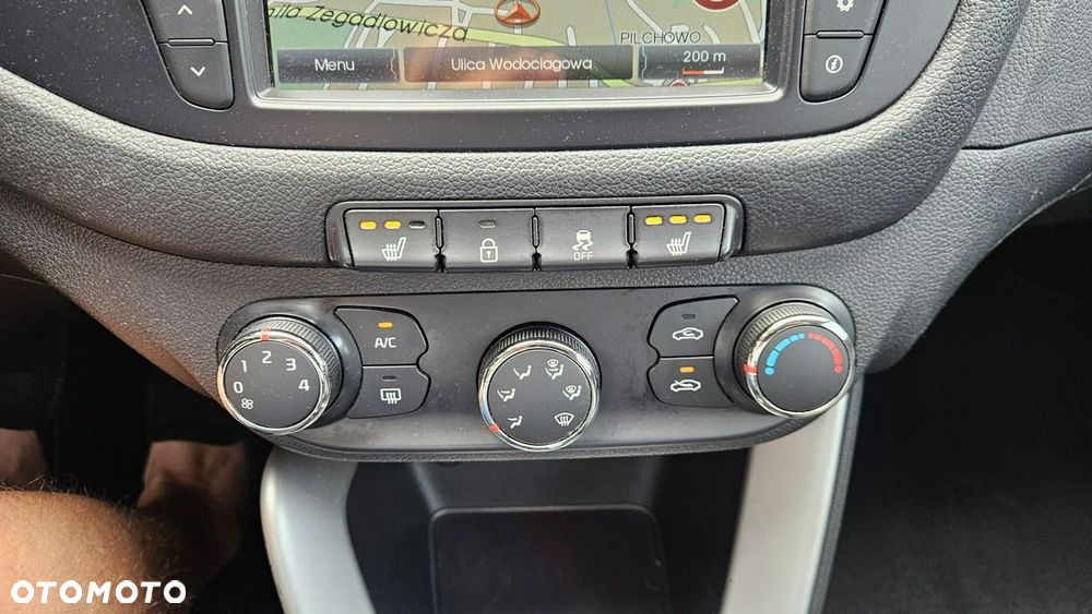 Kia Ceed 1.6 CRDi 128 Dream Team Edition - 35