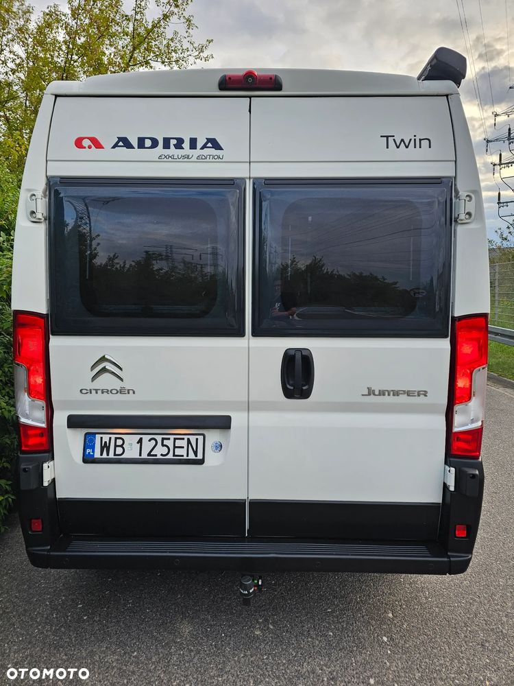 Adria TWIN 600 LUX Zimowy Hak MAX doposażony - 6