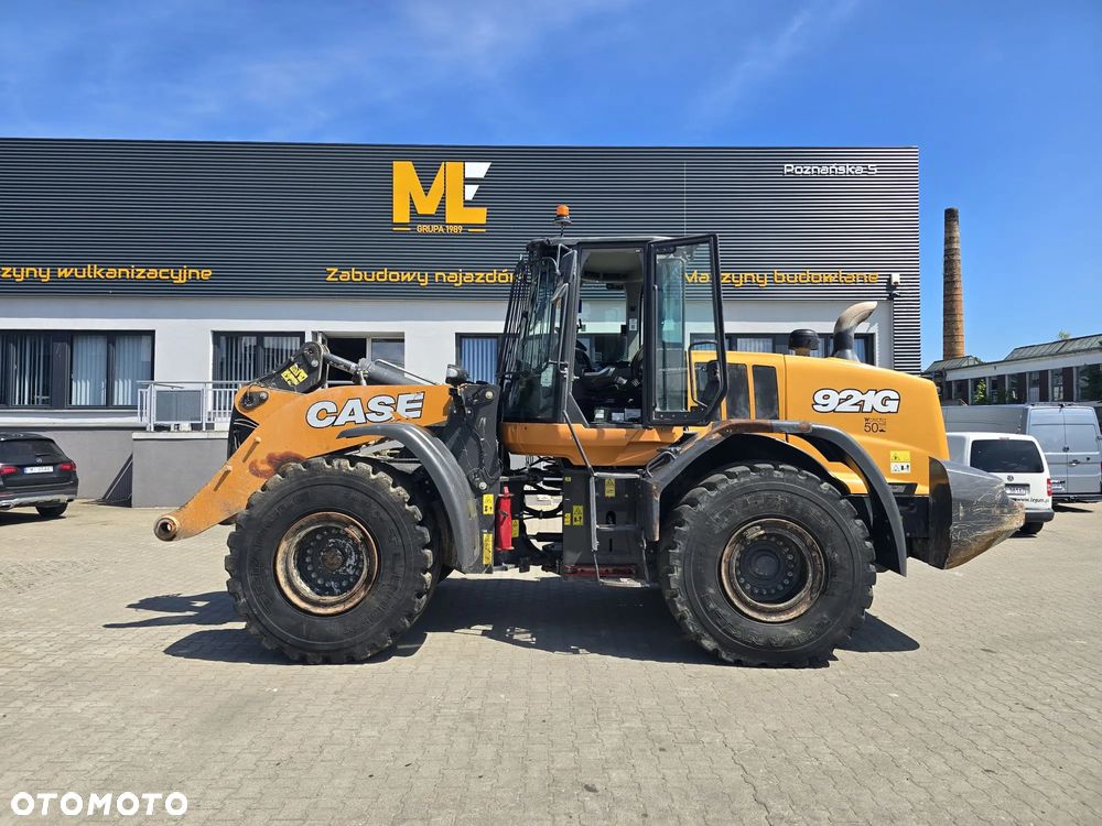 Case 921G - 1