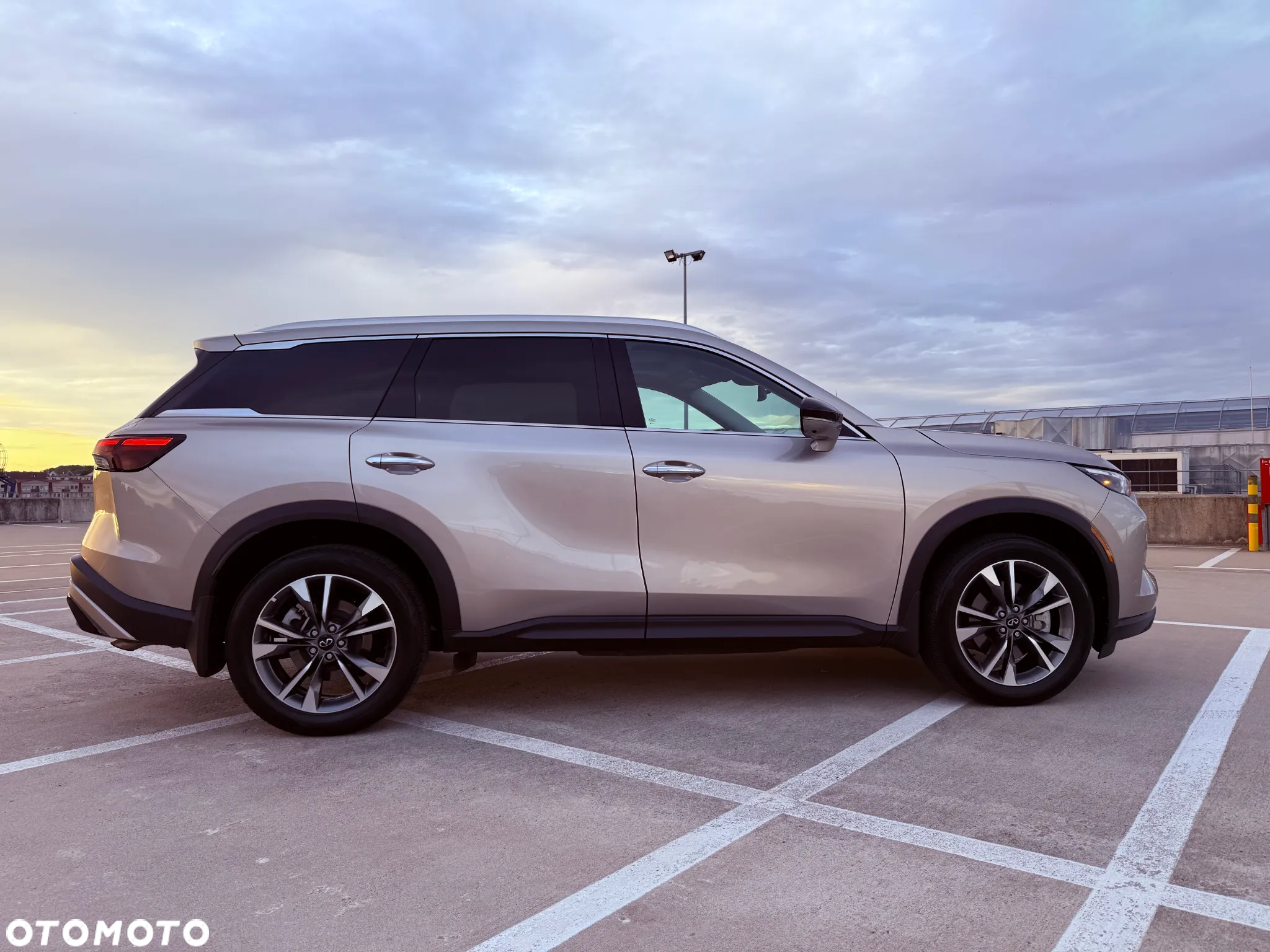 Infiniti QX60 - 13
