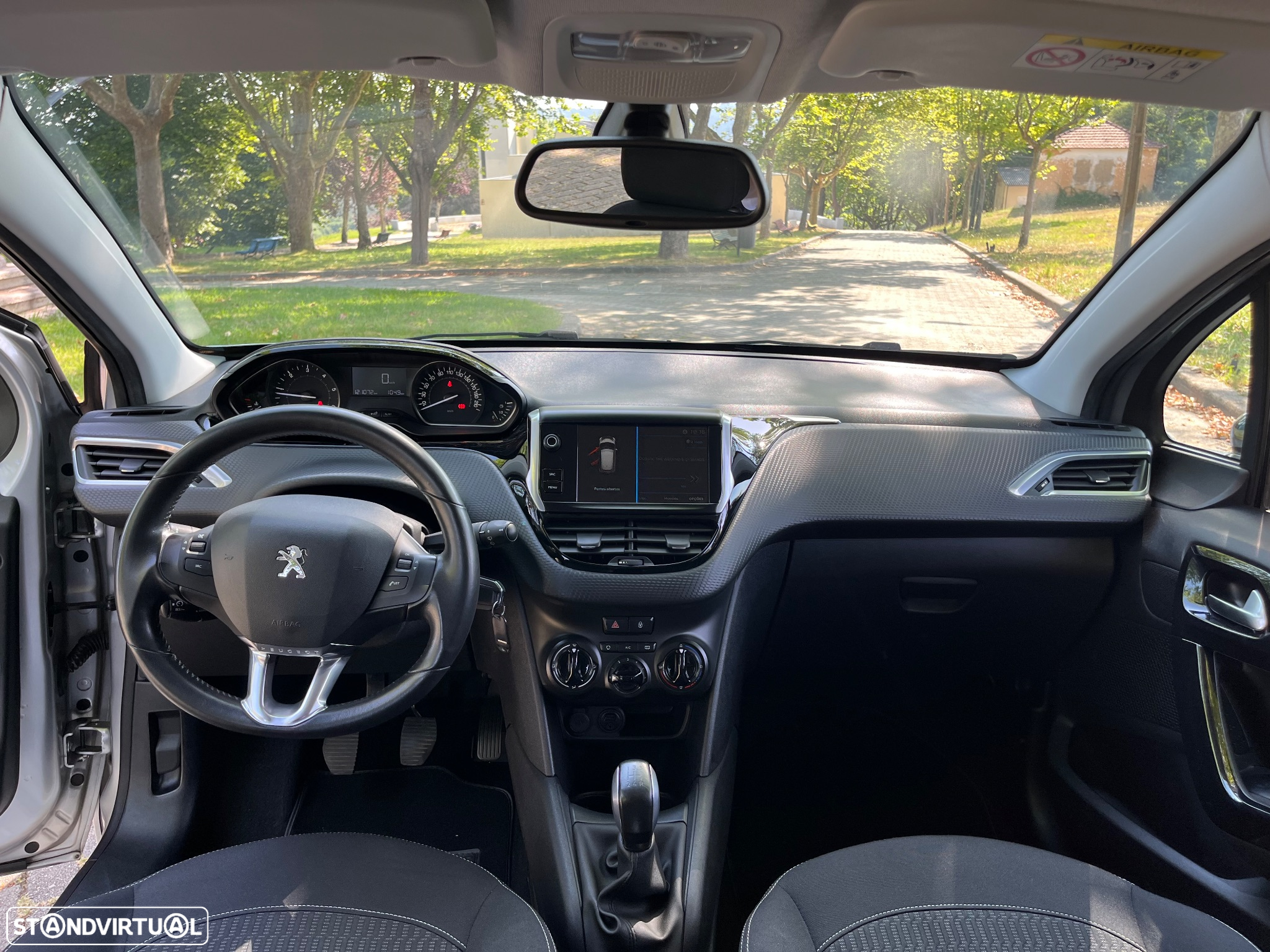 Peugeot 208 1.6 BlueHDi Style - 15