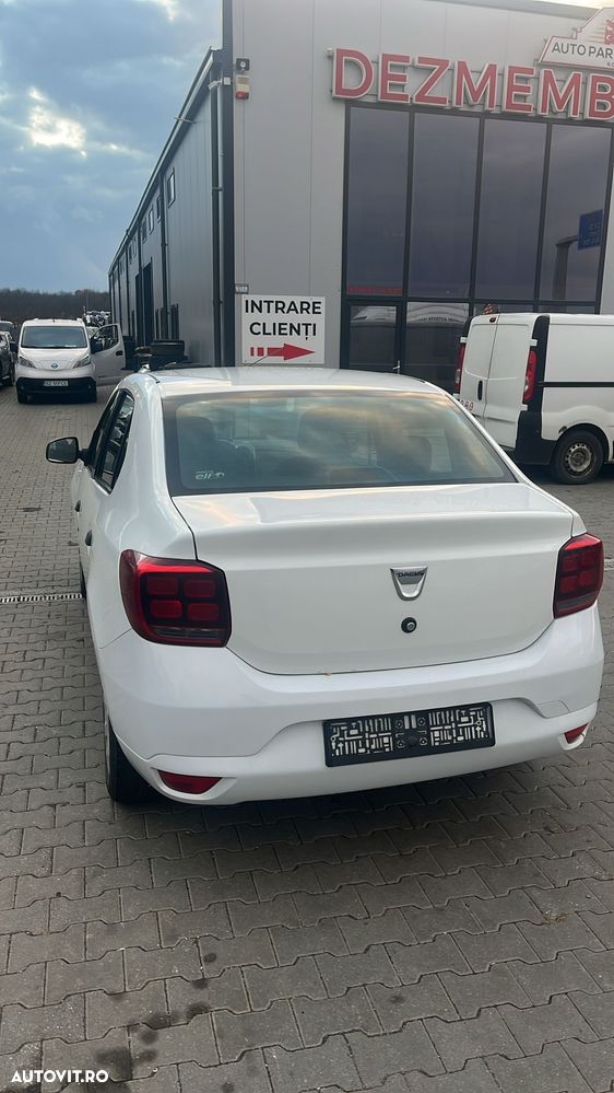 Dezmembram Dacia Logan 0.9 benzina din 2017 - 3