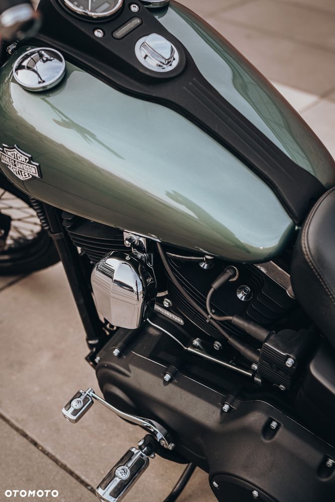 Harley-Davidson Dyna Street Bob - 12