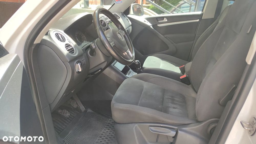 Volkswagen Tiguan - 12