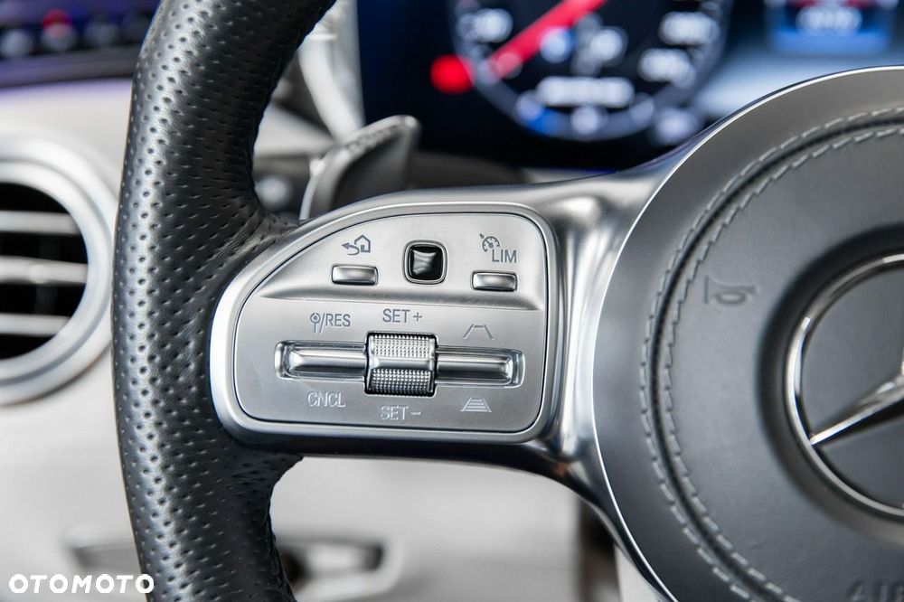 Mercedes-Benz Klasa S AMG 63 4-Matic+ 9G-TRONIC - 33