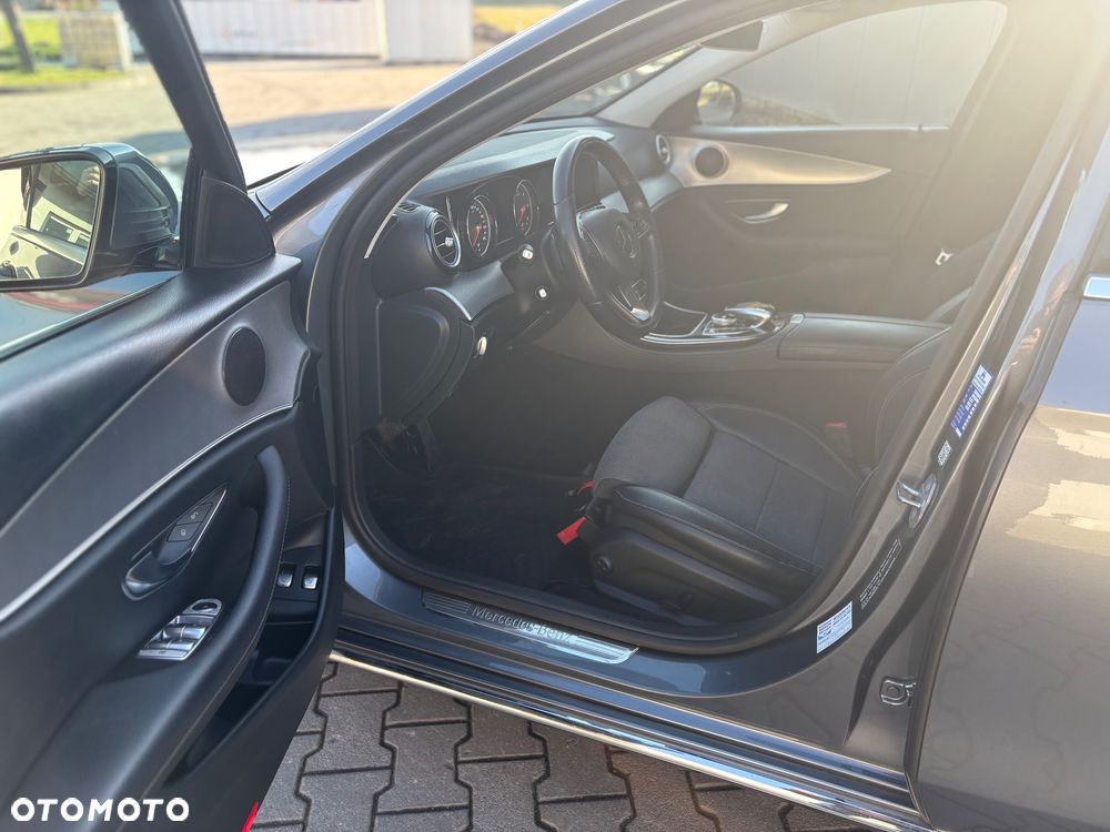 Mercedes-Benz Klasa E 200 d T 9G-TRONIC Avantgarde - 9