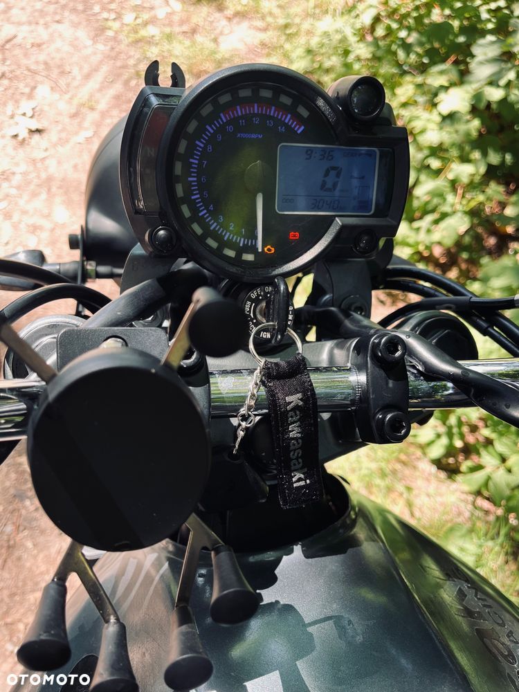 Kawasaki ZR - 12