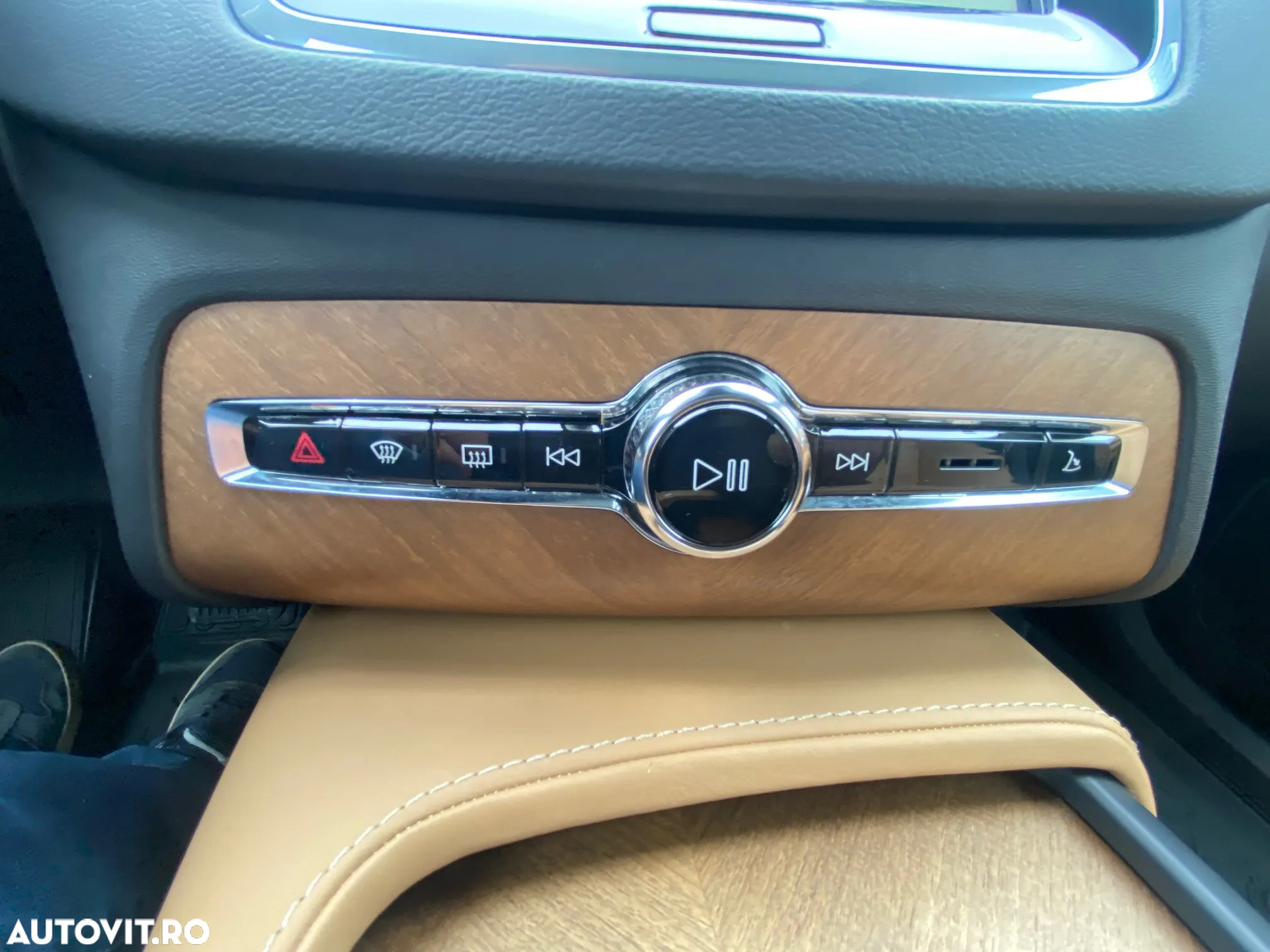 Volvo XC 90 T8 AWD Twin Engine Geartronic Inscription - 28