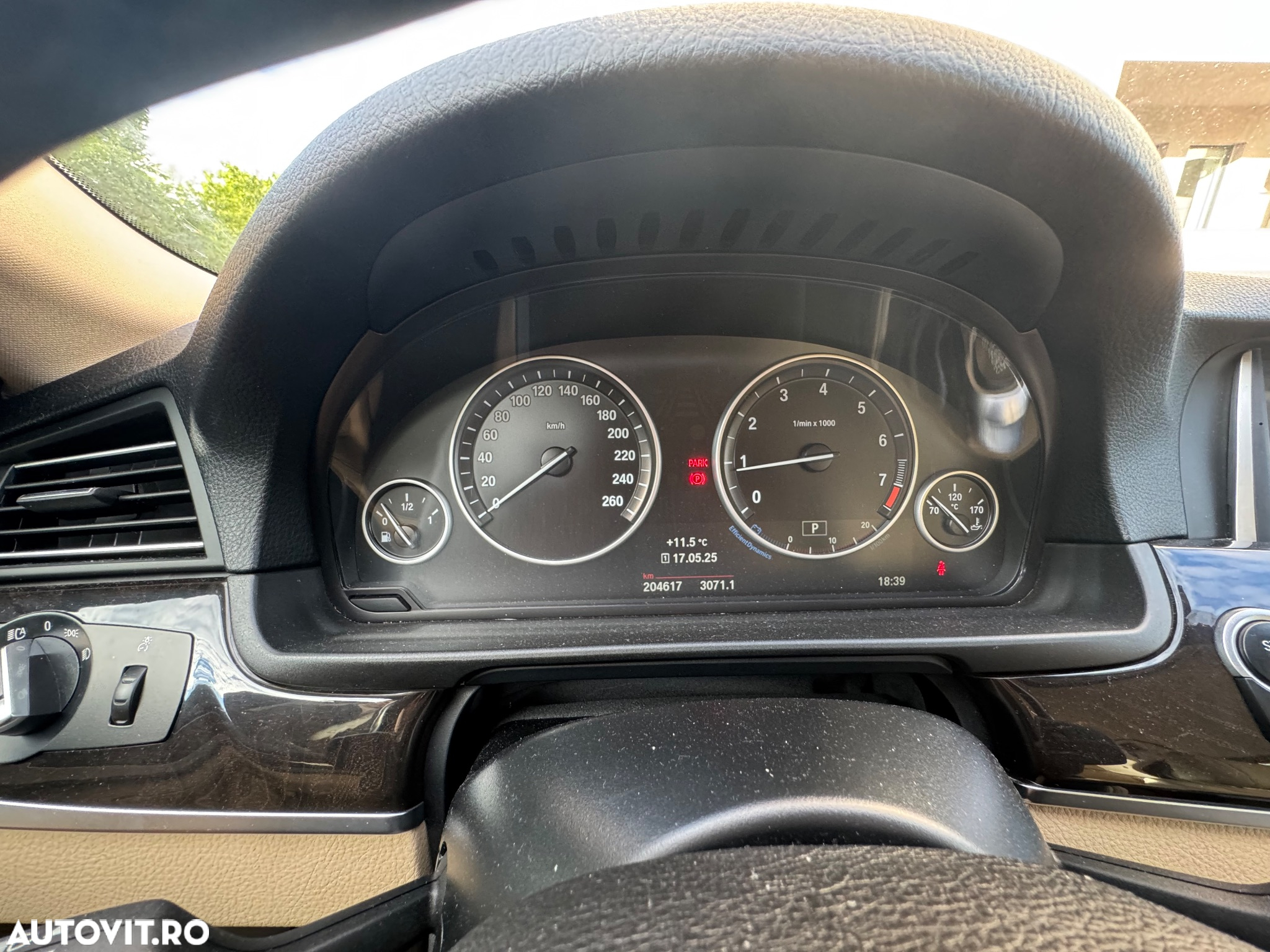 BMW Seria 5 535i xDrive - 9