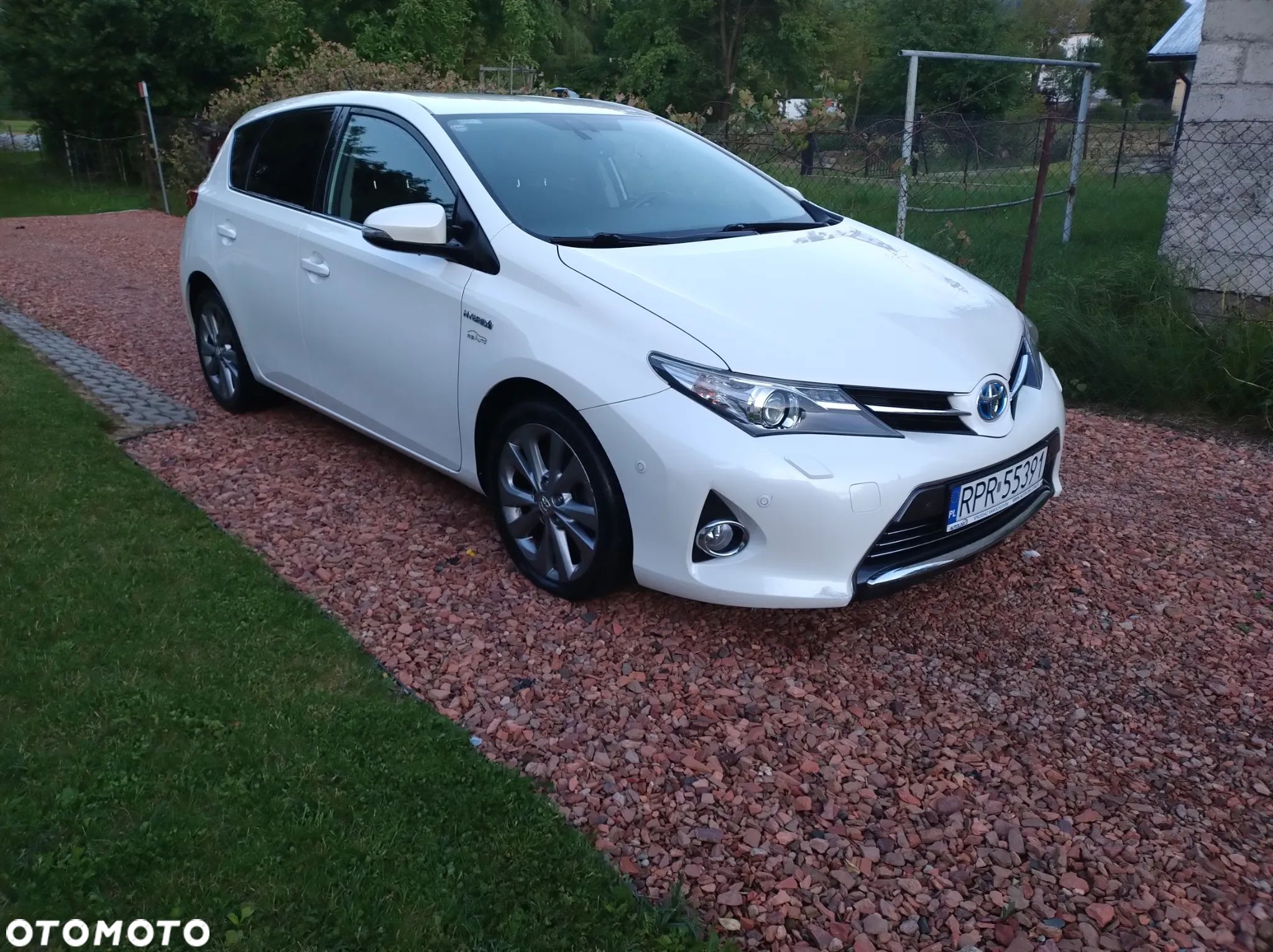 Toyota Auris 1.8 VVT-i Hybrid Automatik Cool - 1