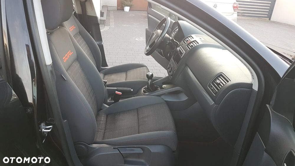 Volkswagen Golf 1.9 TDI Goal - 12