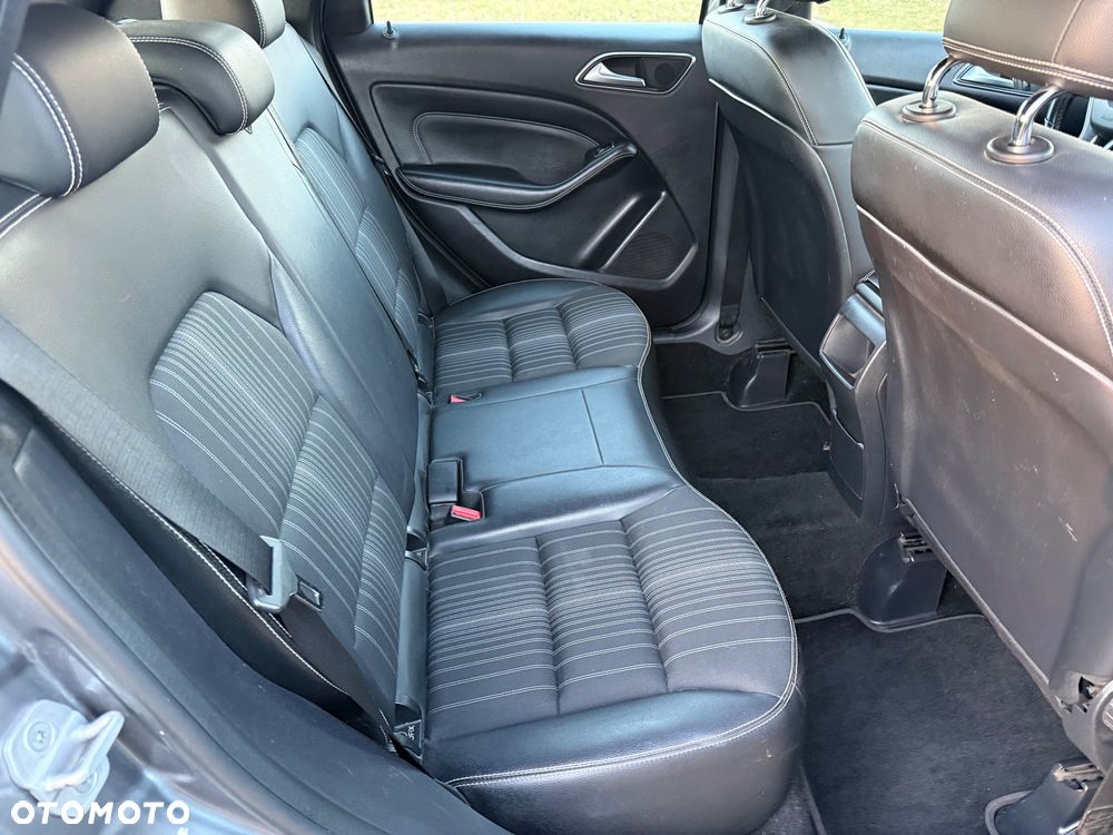 Mercedes-Benz Klasa B 180 BlueEFFICIENCY Edition - 27