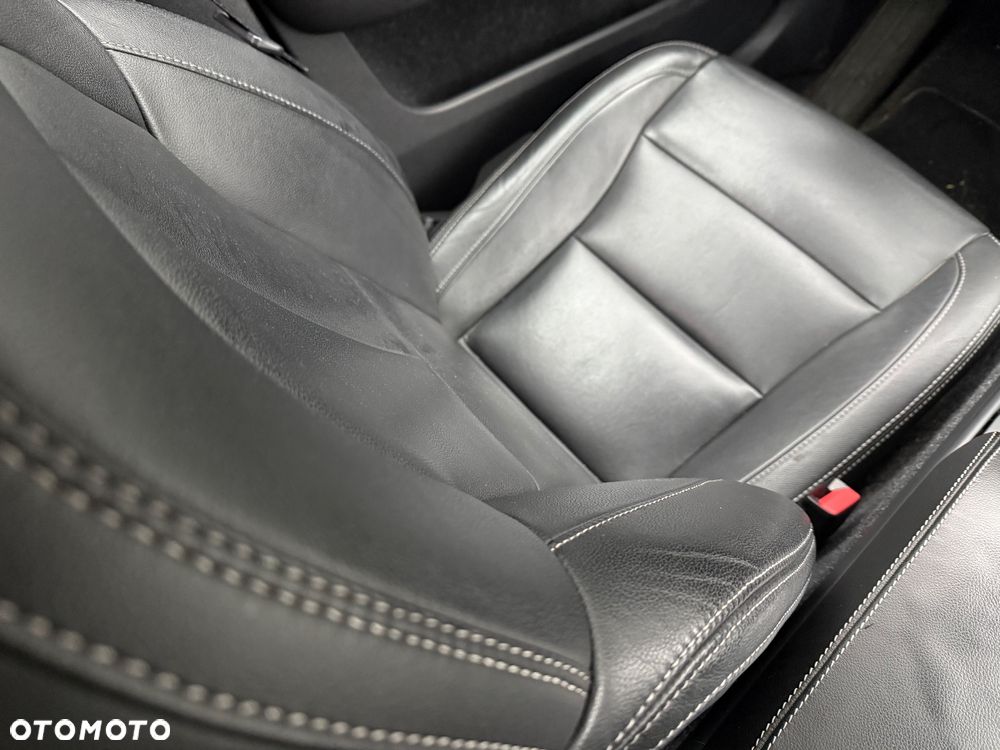 Volvo XC 40 T3 Geartronic Momentum Pro - 25