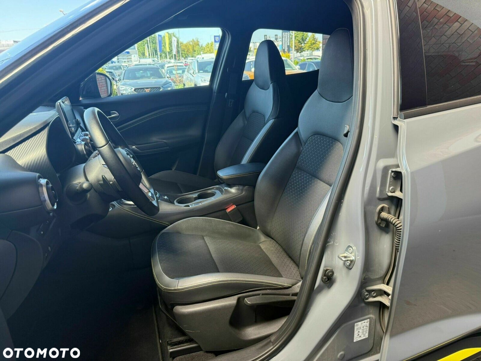 Nissan Juke 1.0 DIG-T Kiiro DCT - 12