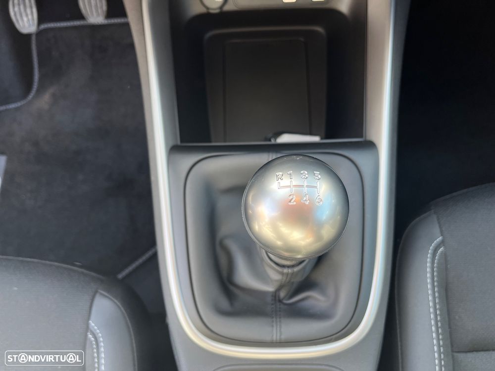 Jeep Avenger 1.2 GSE T3 Altitude - 37