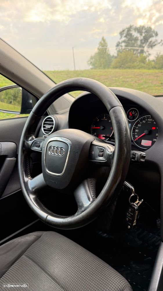 Audi A3 Sportback 1.9 TDi Ambiente - 15