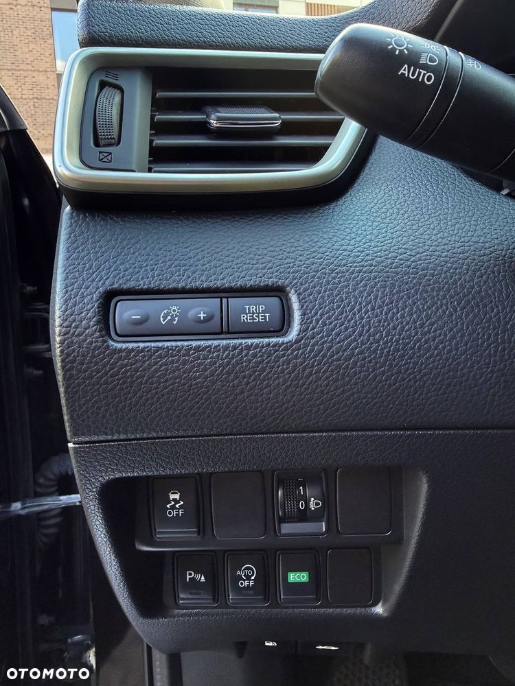 Nissan Qashqai 1.6 dCi Xtronic TEKNA+ - 9