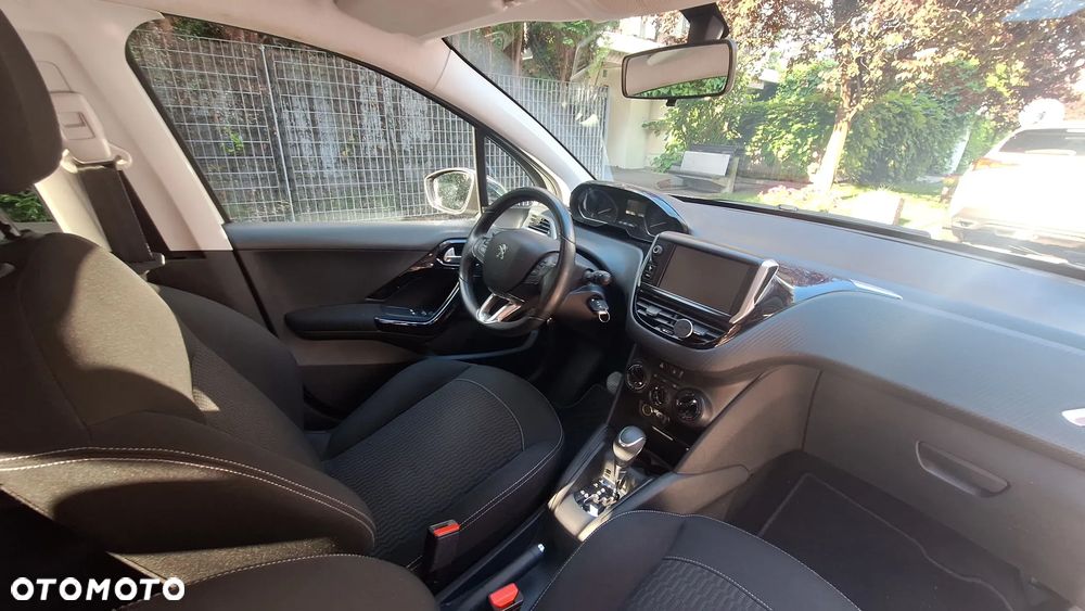 Peugeot 208 PureTech 110 Stop & Start EAT6 Allure - 18