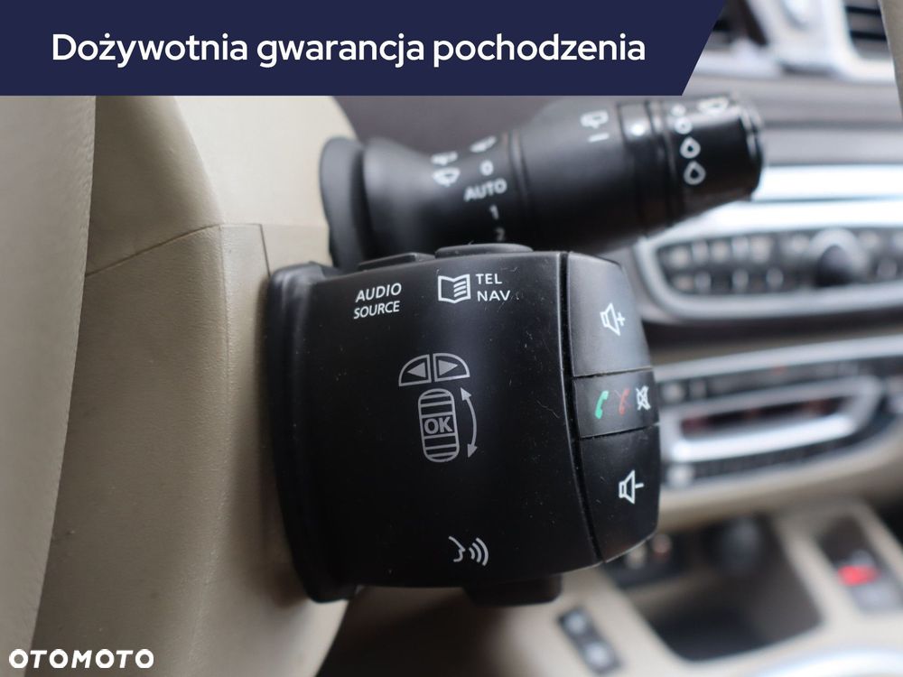 Renault Grand Scenic - 21