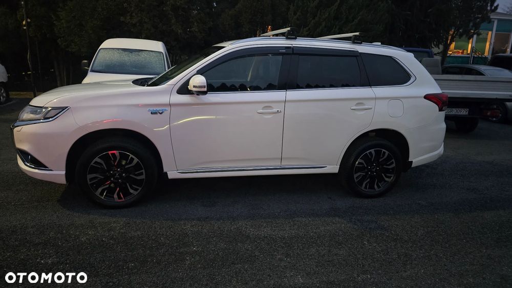 Mitsubishi Outlander 2.0 4WD - 12