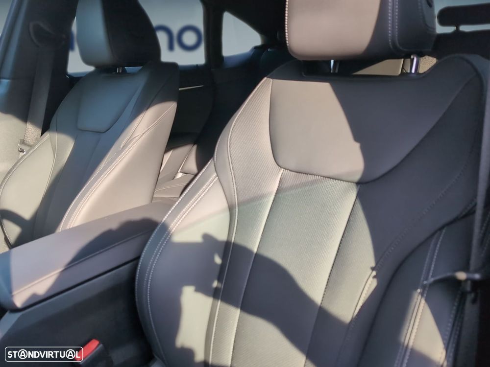 BMW i4 eDrive40 - 17