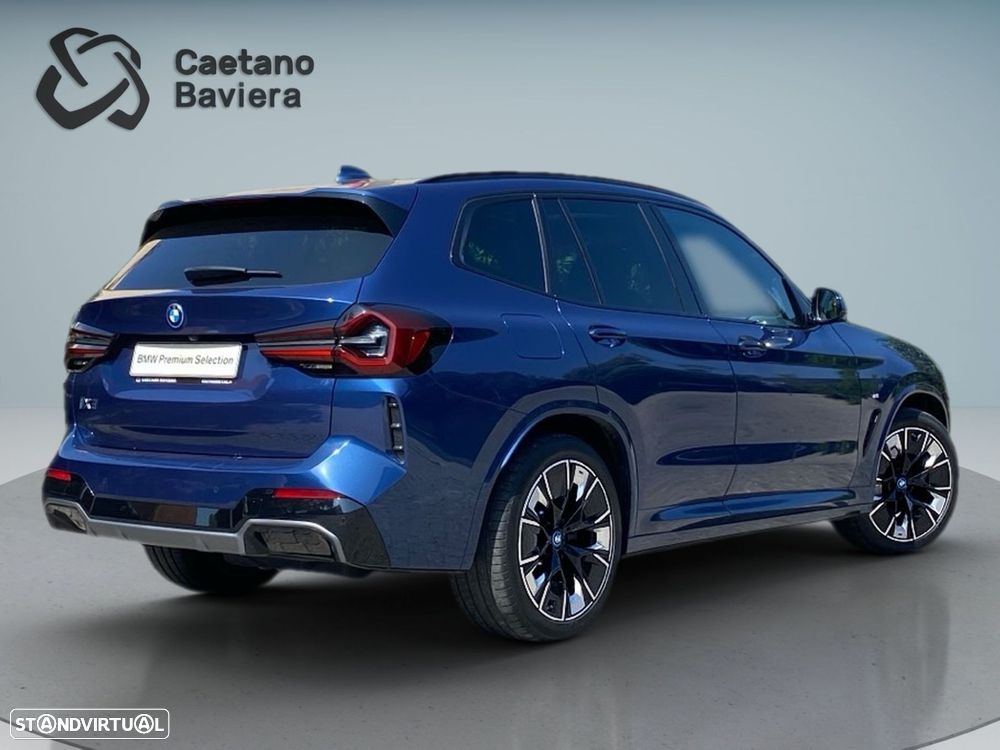 BMW iX3 M Sport Impressive - 2