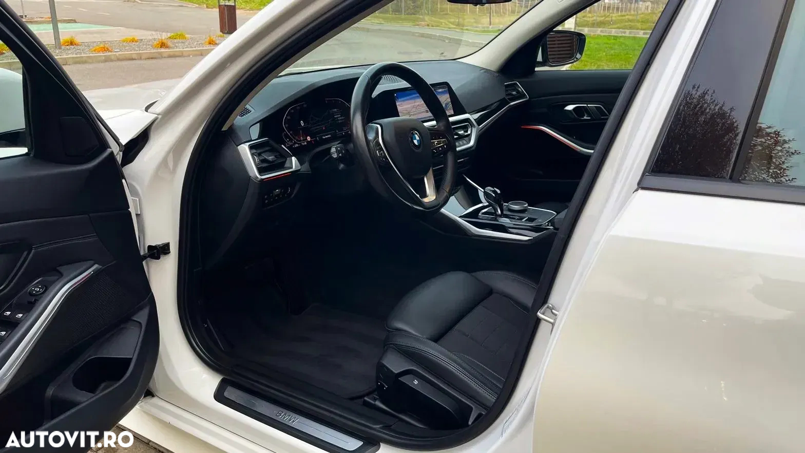 BMW Seria 3 320d Aut. Sport Line - 12