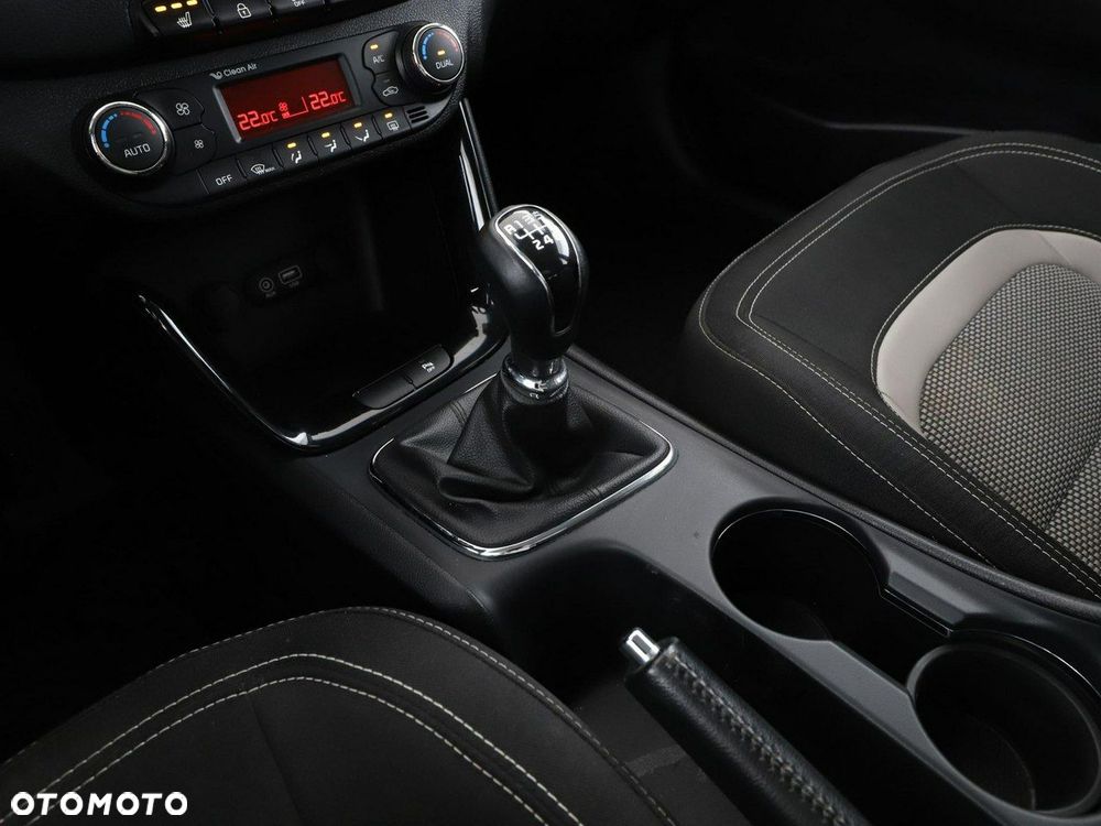 Kia Ceed 1.6 GDI ISG Dream-Team Edition - 29