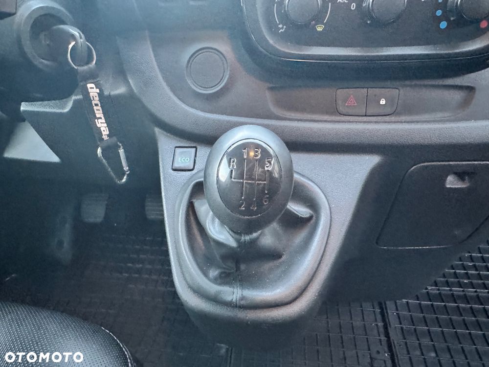 Opel Vivaro - 18