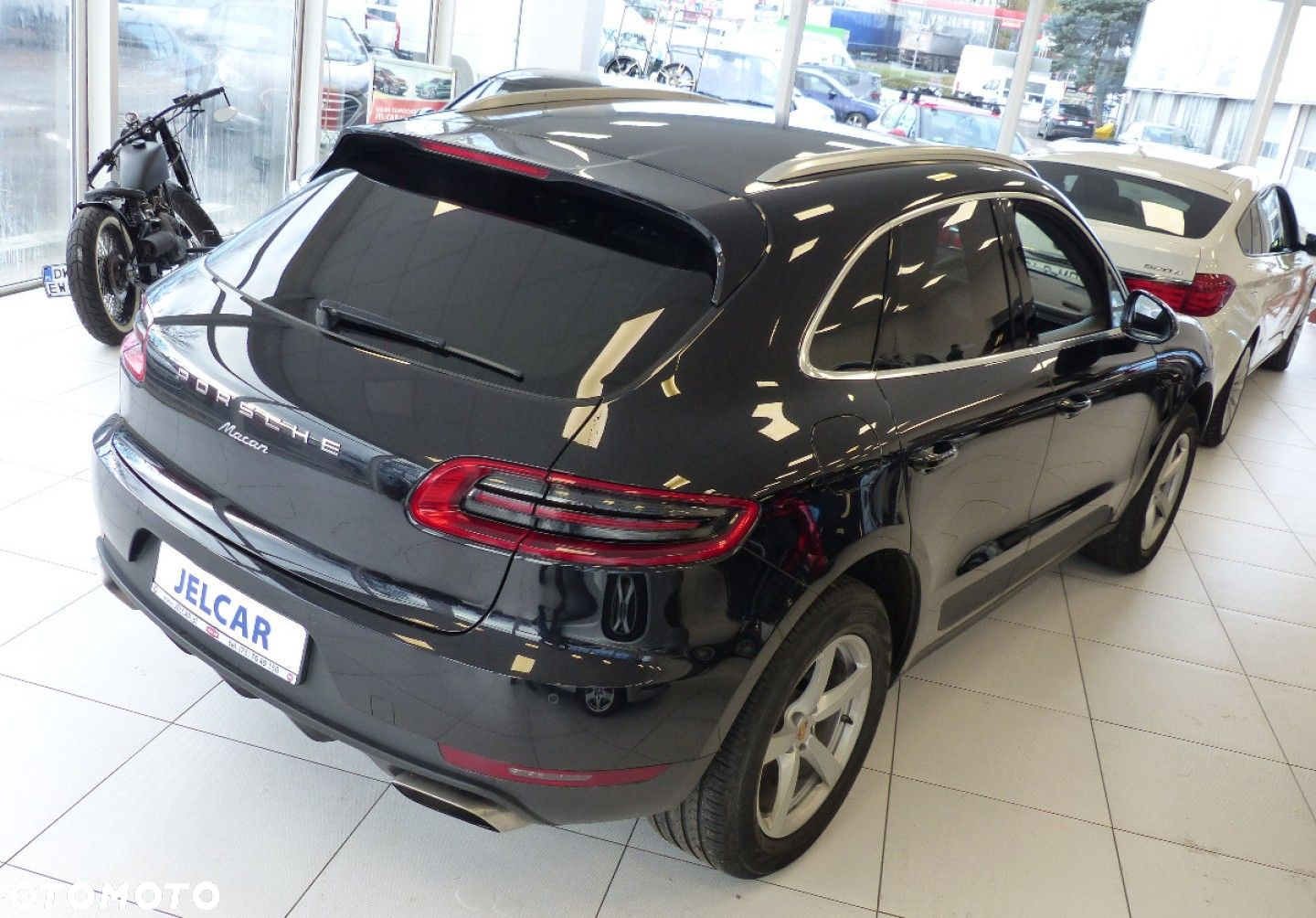 Porsche Macan - 4