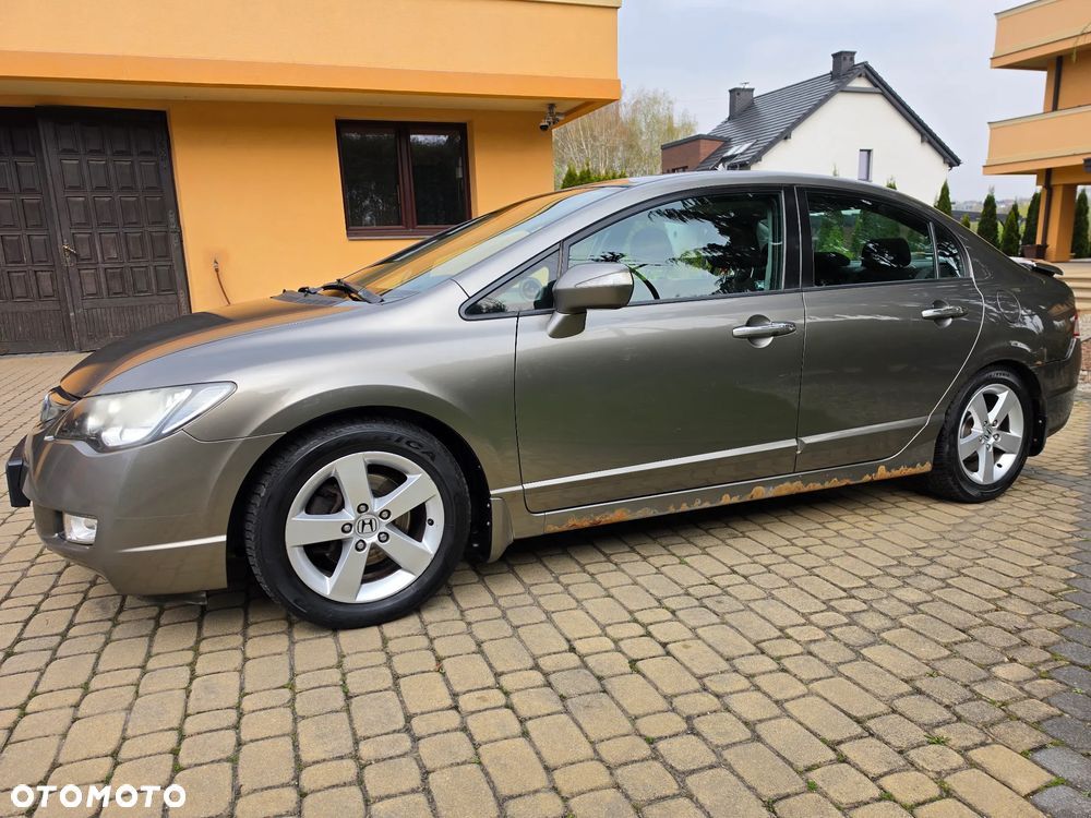 Honda Civic 1.8 Comfort - 3