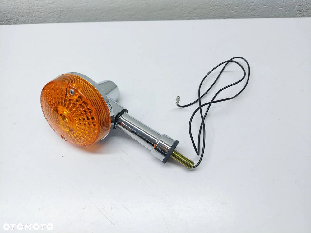 Tylny kierunkowskaz SUZUKI GN125 GN250 1987-2001