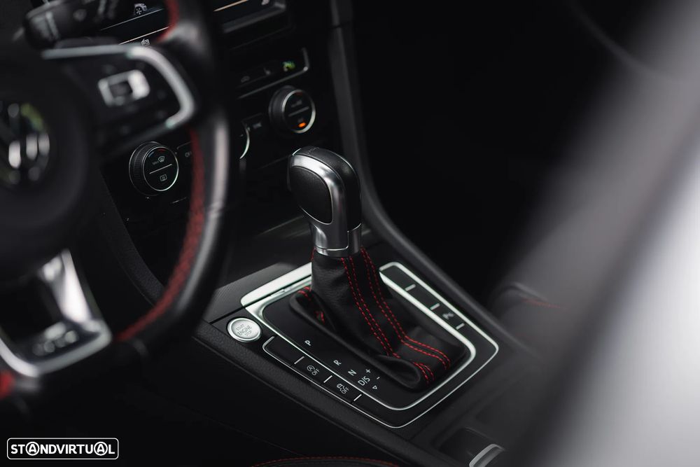 VW Golf GTI Performance BlueMotion DSG - 9