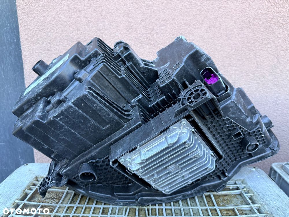 Lampa przednia LYNK&CO 01 FULL LED KOMPLET EUROPA ORYGINALNE ZKW - 7