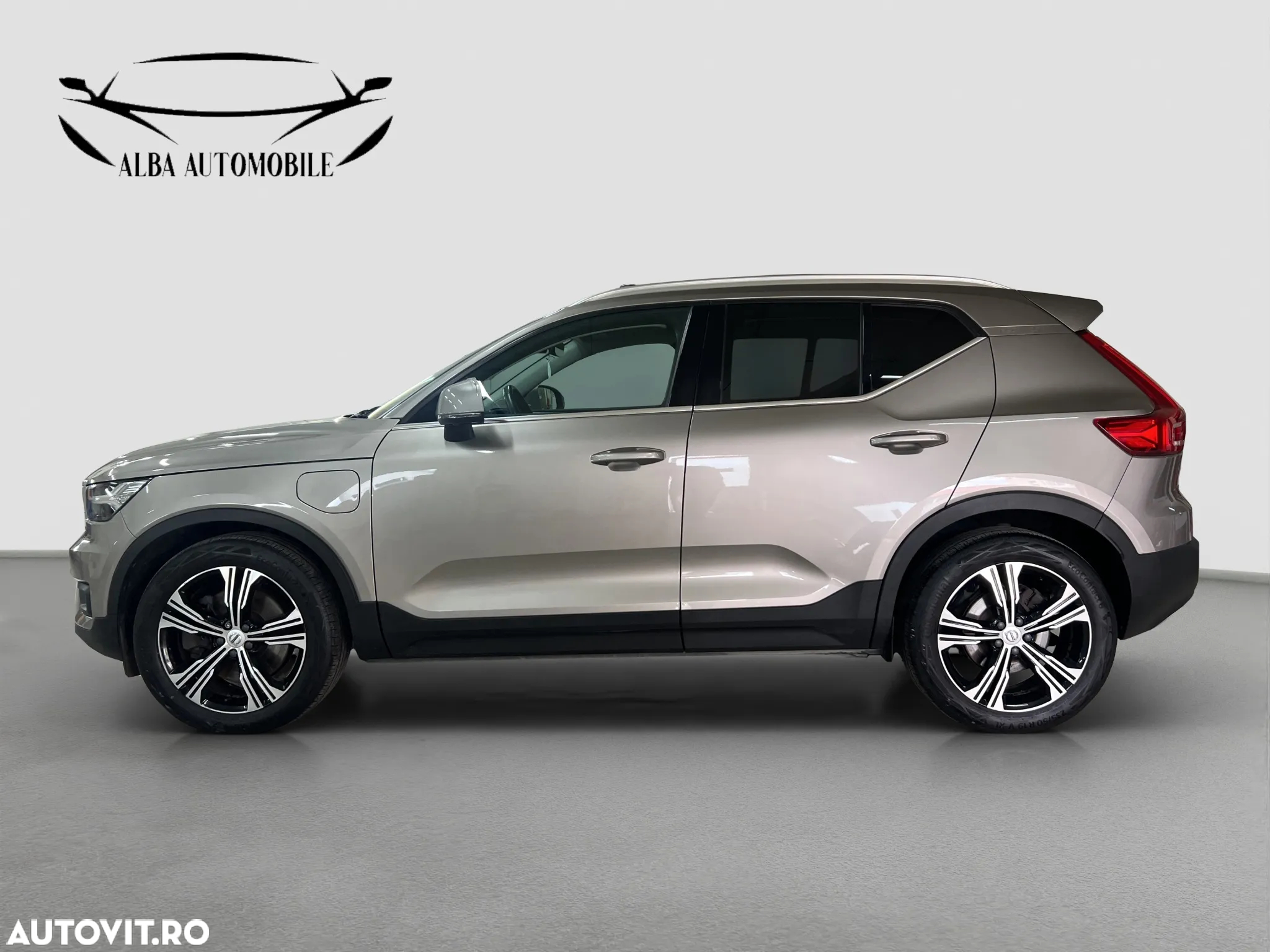 Volvo XC 40 Recharge T5 Twin Engine AT7 Inscription Expression - 3