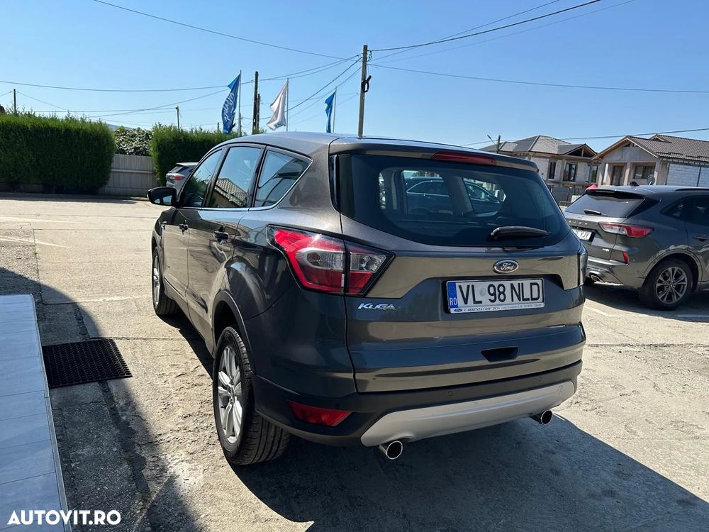 Ford Kuga 2.0 TDCi 4WD Powershift Titanium - 3