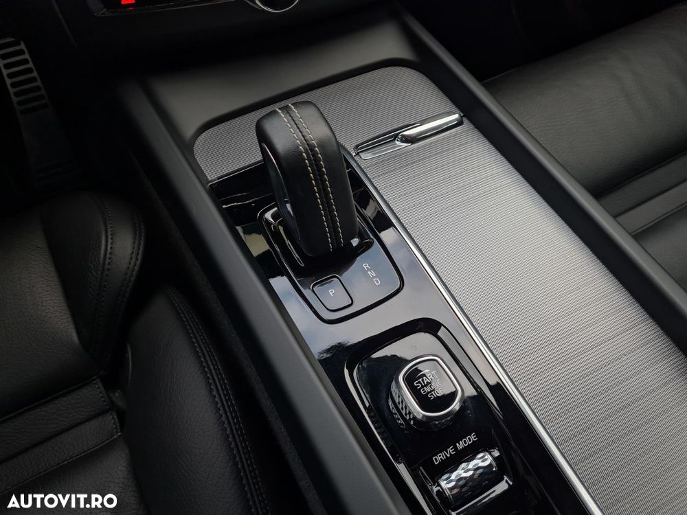 Volvo XC 60 B4 D AWD Geartronic RDesign - 17
