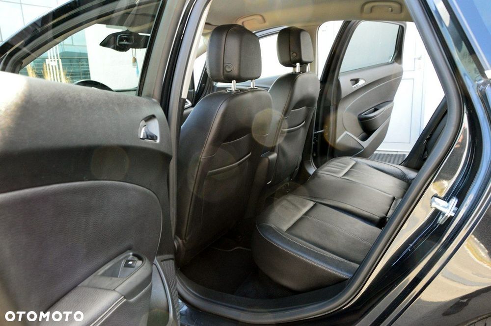 Opel Astra 1.4 T Cosmo - 8