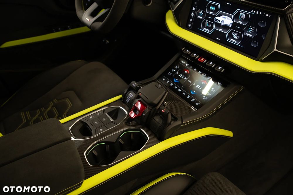 Lamborghini Urus - 11