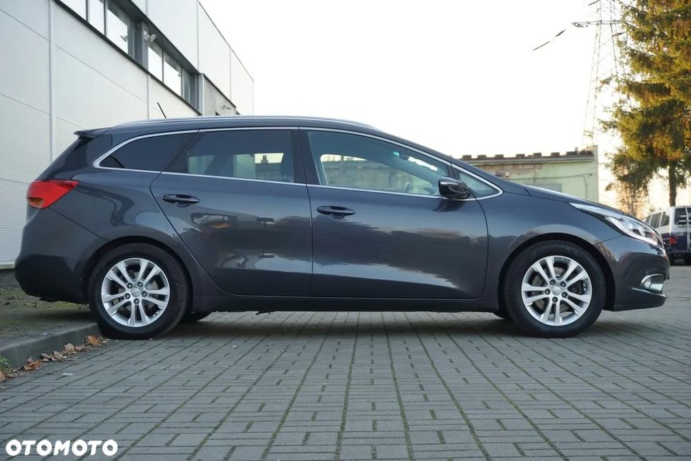 Kia Ceed - 14