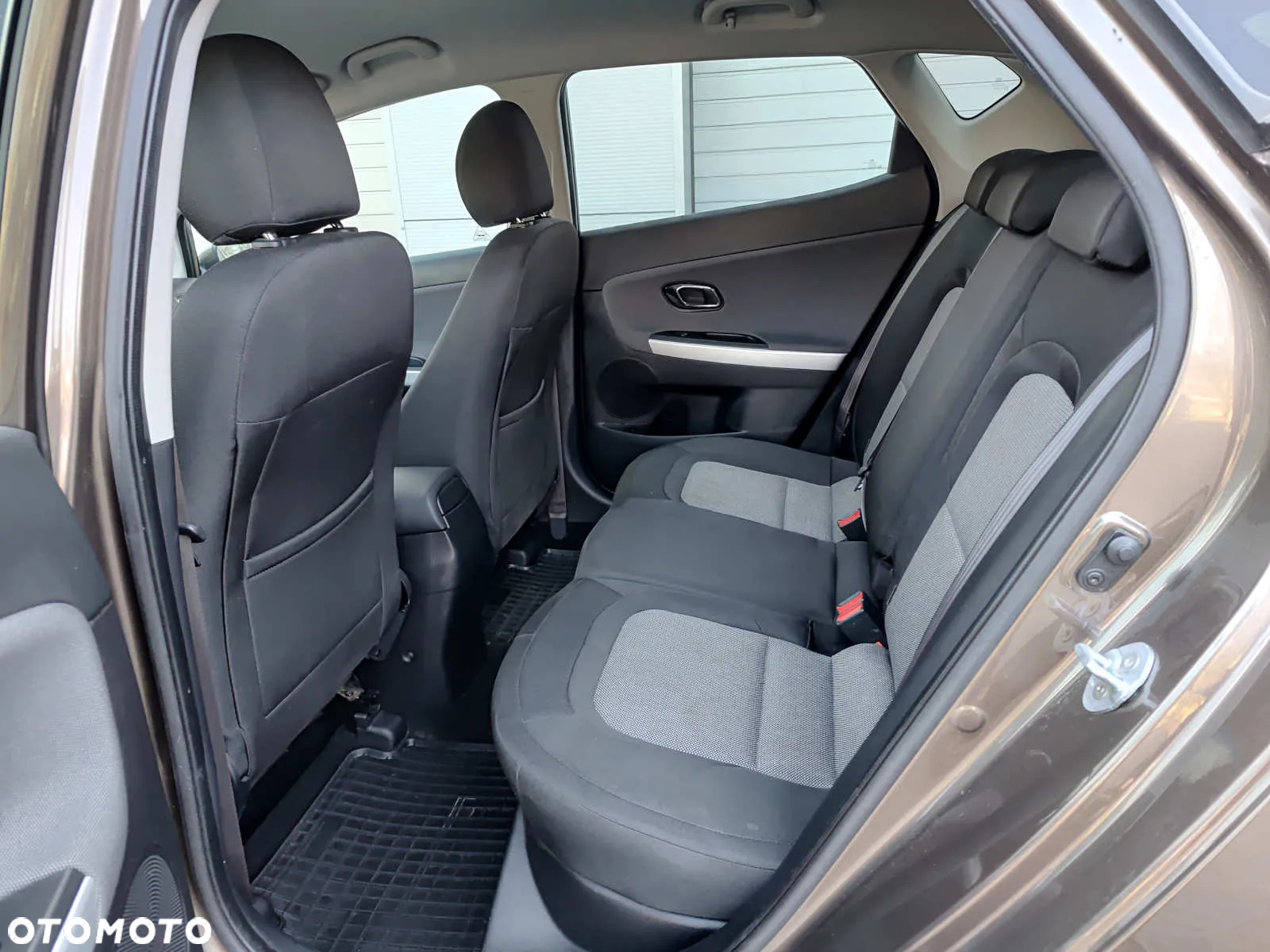 Kia Ceed - 14